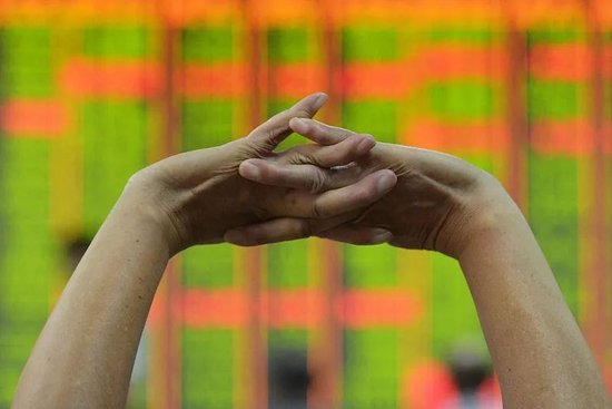 关键时刻国家队出手稳市，买了什么？