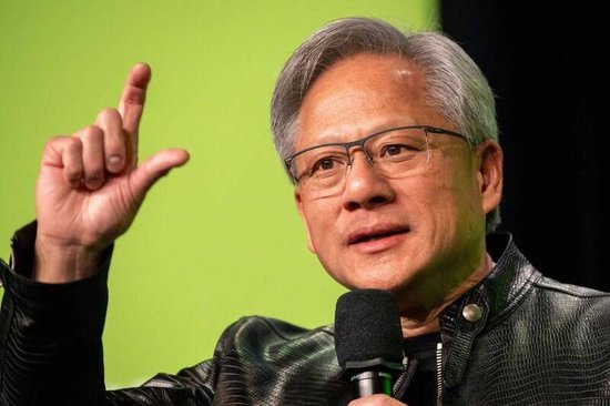 外媒曝黄仁勋与DeepSeek创始人梁文锋见面