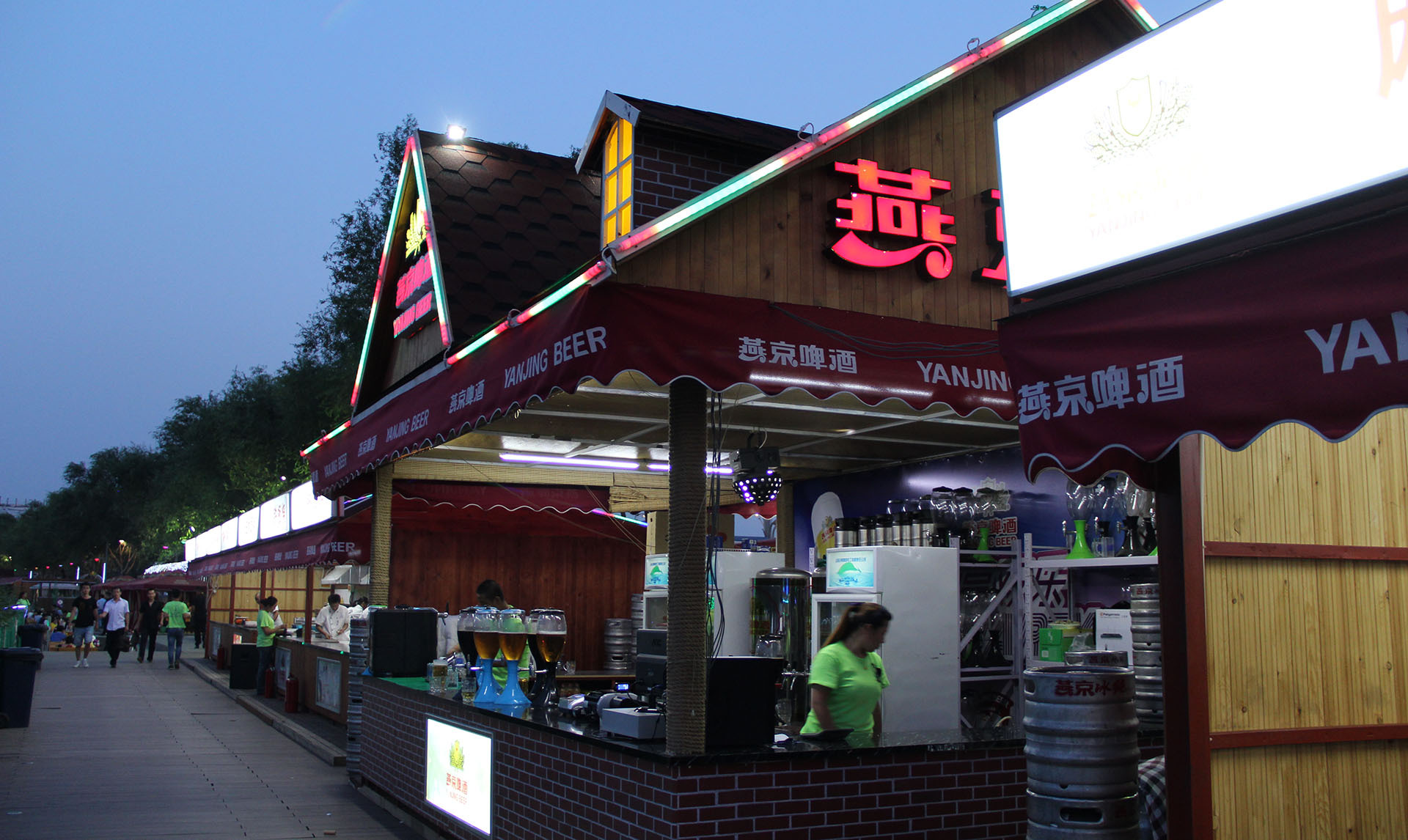 2024燕京啤酒营收净利“双增”，但增速均下滑！大单品燕京U8还能“狂飙”多久？