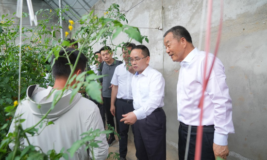 茅台在河南周口李寨村召开七省区经销商座谈会