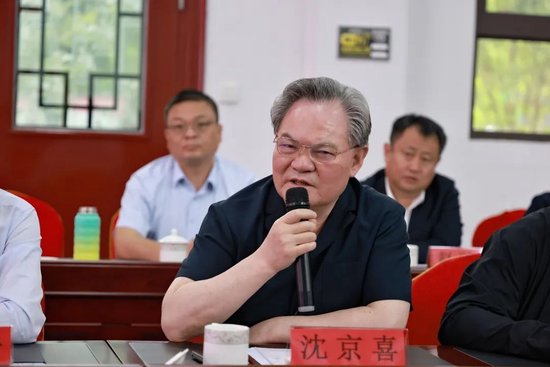 茅台在河南周口李寨村召开七省区经销商座谈会